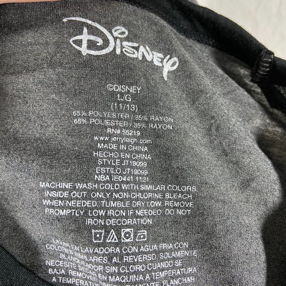 Mickey Mouse Peeking out of Pocket Sized Women's Grey Tee Shirt nwt - Picture 7 of 7